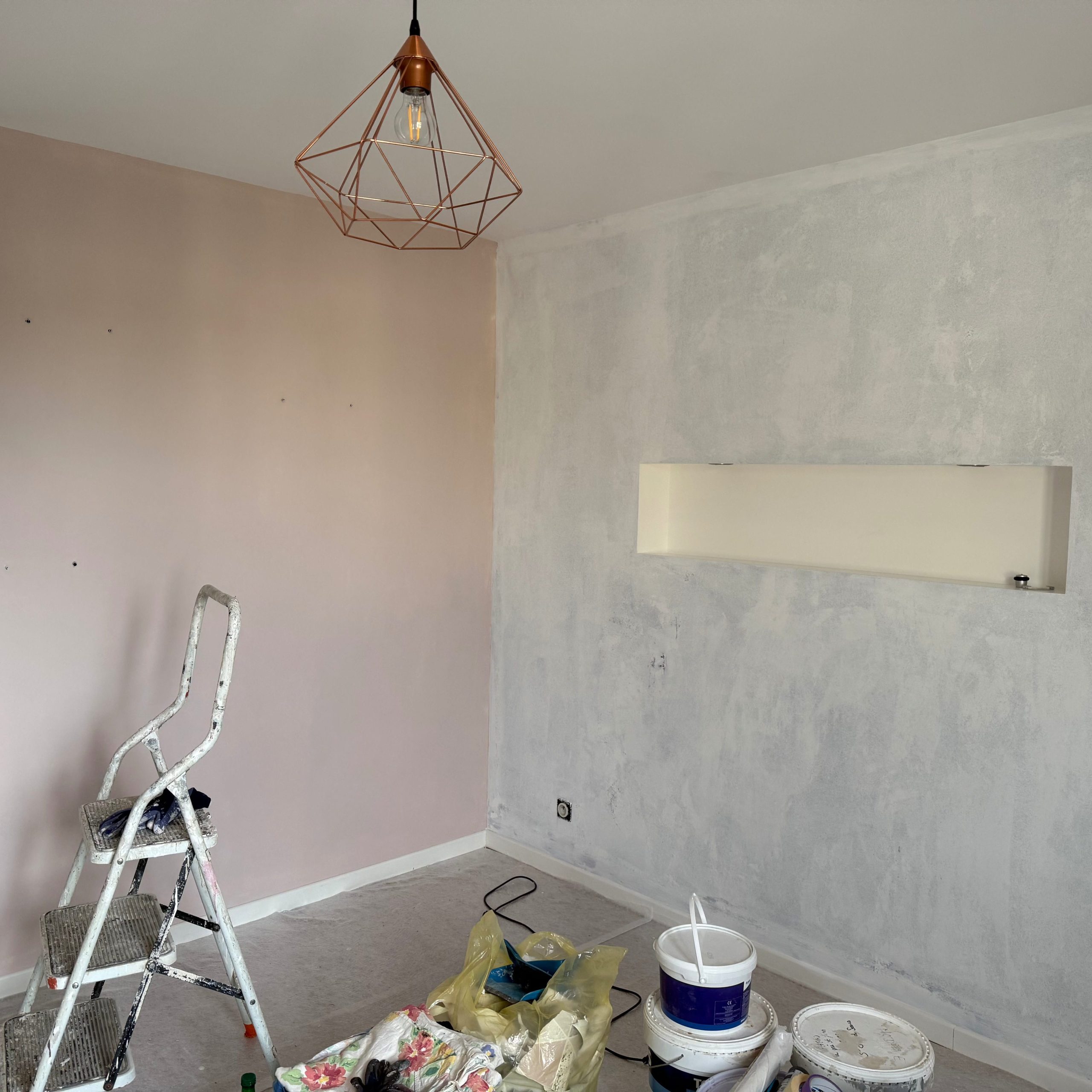 Peinture intérieure chambre en travaux